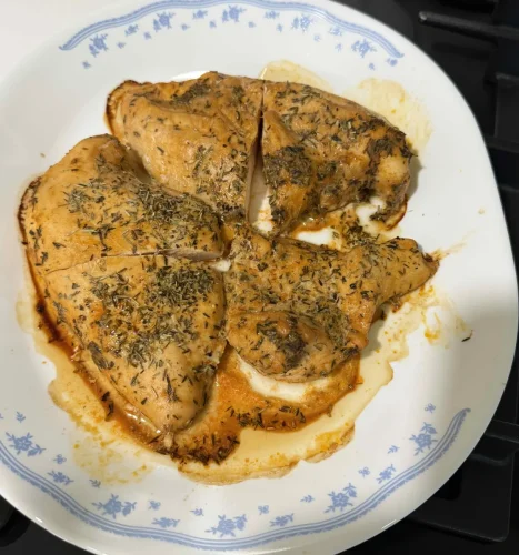 RedMart Lemon Herbs Marinated Chicken Boneless Breast (No MSG – Halal – Airfryer Ready) – Frozen, 2 Packs Total 1kg photo review